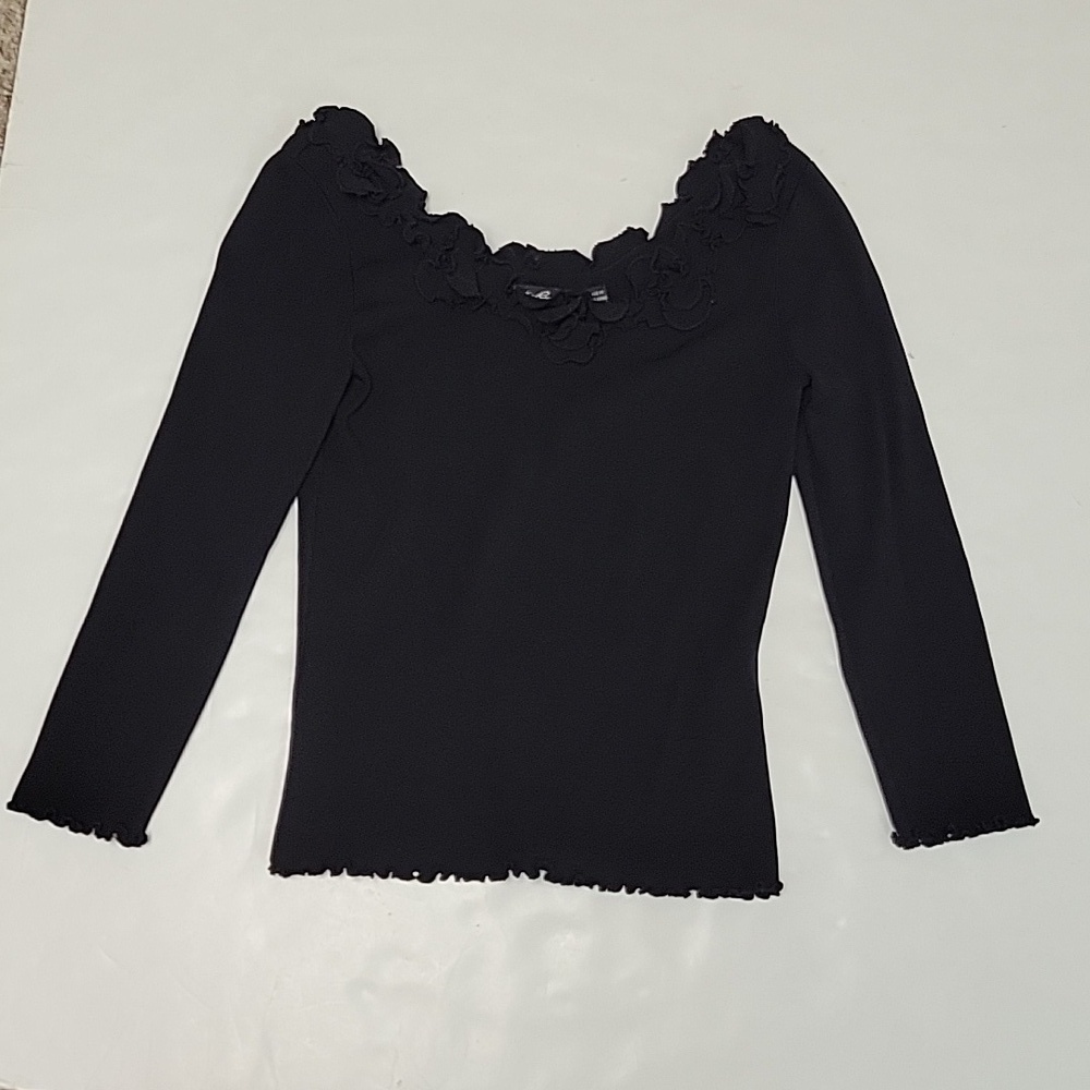 Lillian Rubin long sleeve black shirt women's size small, ruffles at collar